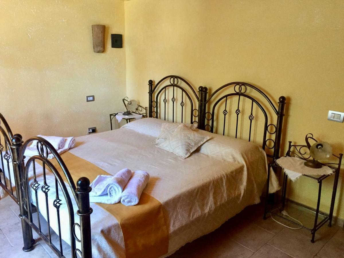 I Carrubi Guest House San Priamo Eksteriør bilde