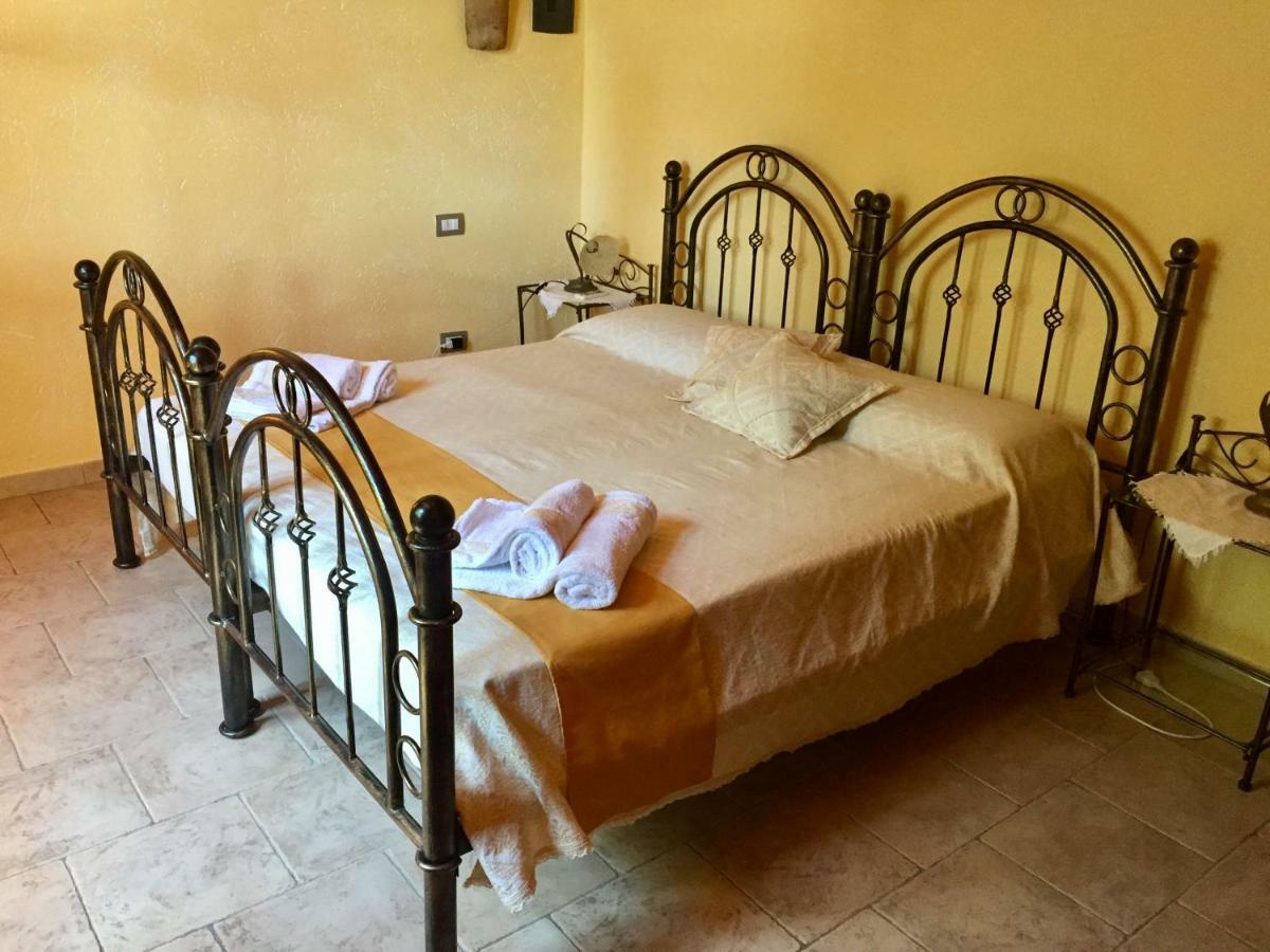 I Carrubi Guest House San Priamo Eksteriør bilde
