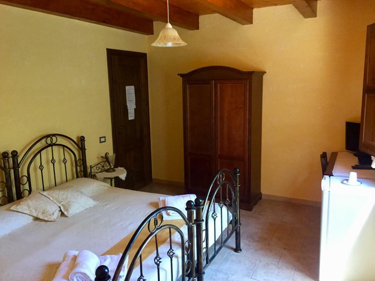I Carrubi Guest House San Priamo Eksteriør bilde